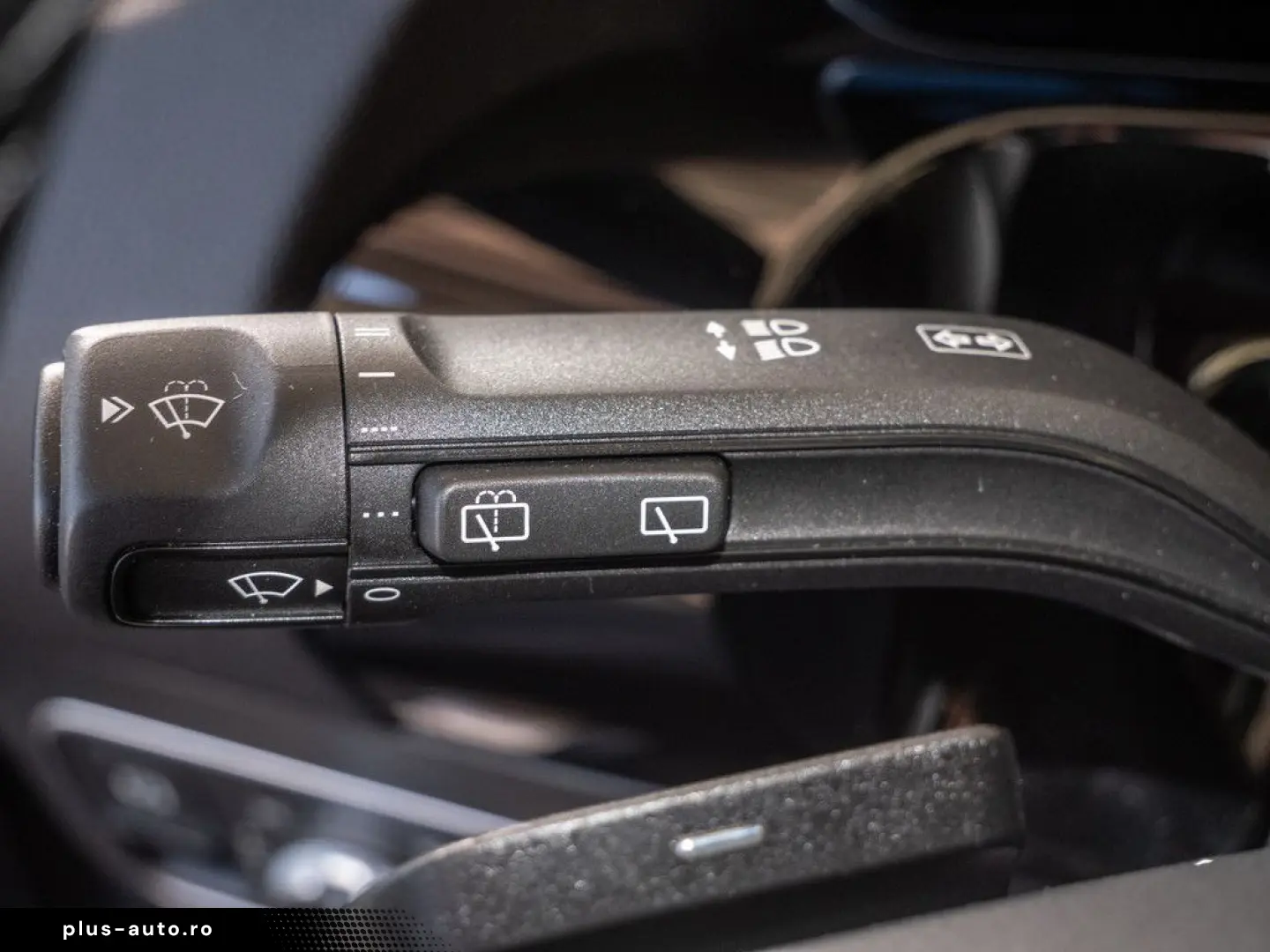 MERCEDES-BENZ GLA 220 d 4M