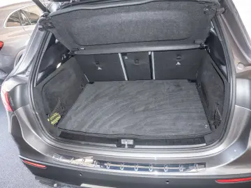 MERCEDES-BENZ GLA 220 d 4M