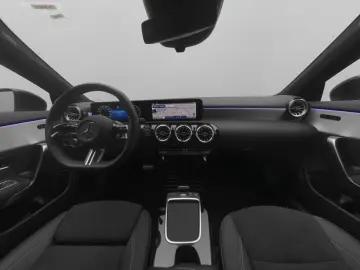 MERCEDES-BENZ CLA 200 Cpe AMG-Line Multi Kamera Nigh&hellip;