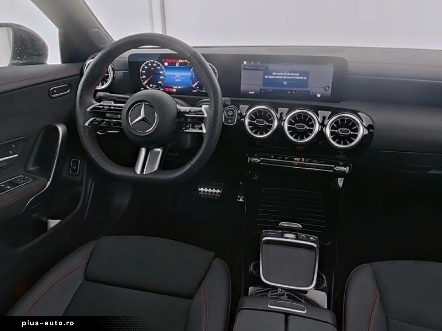 MERCEDES-BENZ CLA 200 d AMG Night-Paket Panorama LED AHK 19