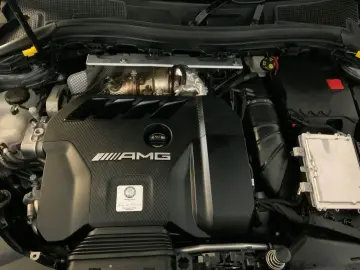 MERCEDES-BENZ GLA 45 S 4M AMG