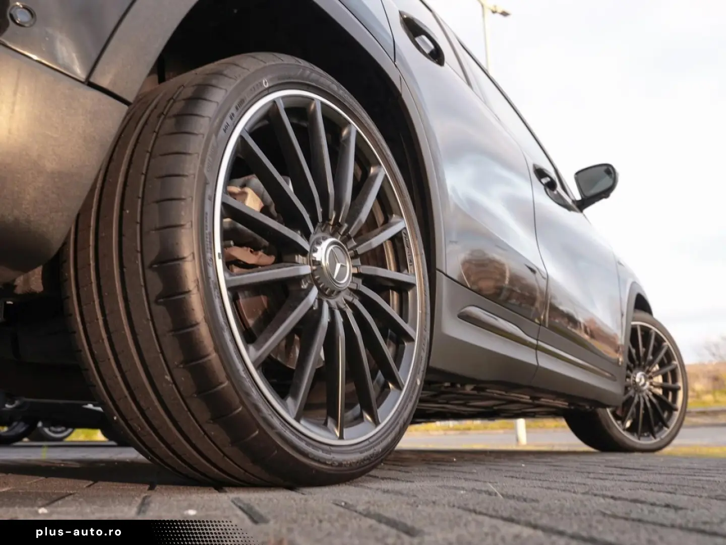 MERCEDES-BENZ GLA 35 AMG 4M