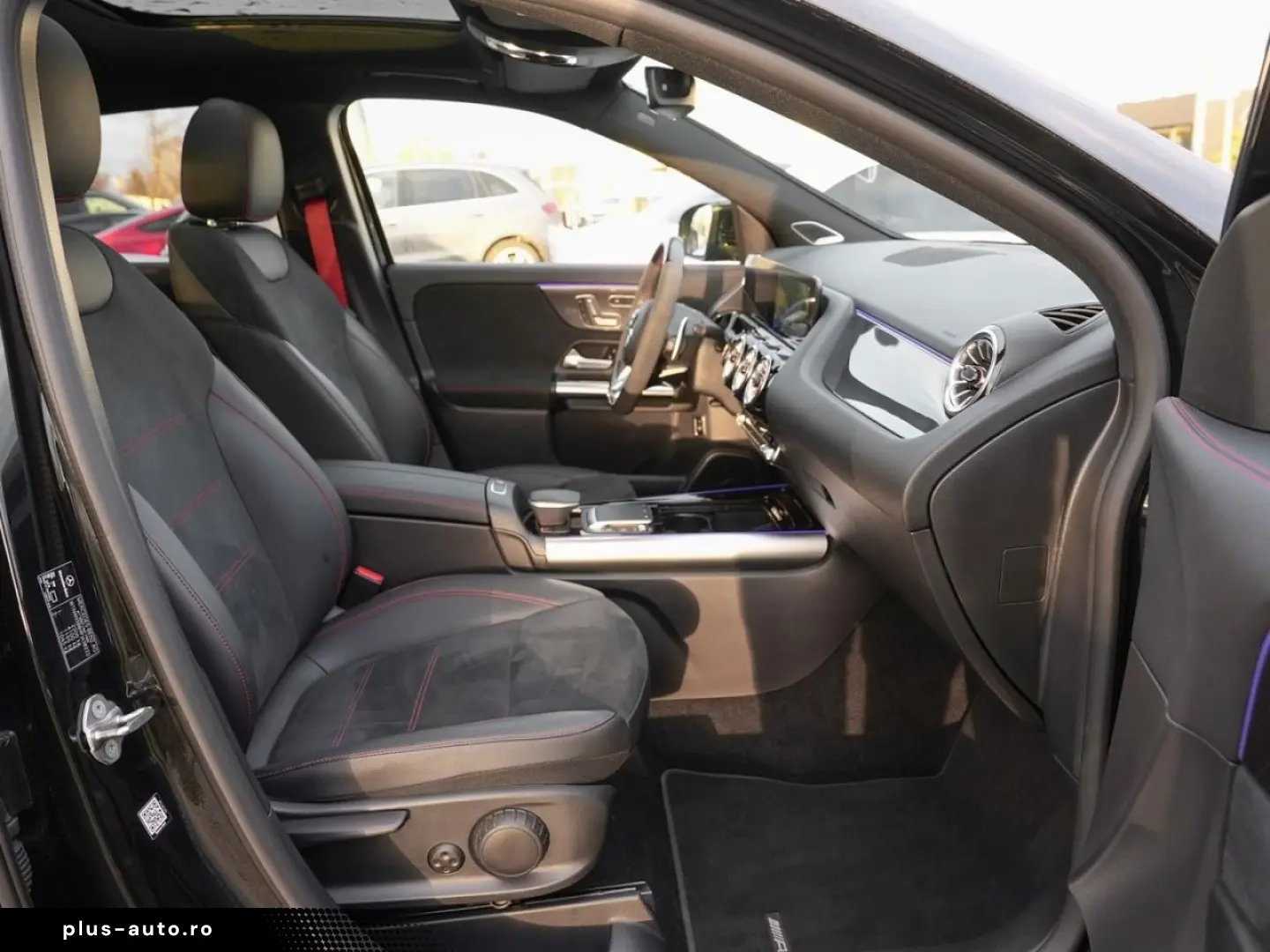 MERCEDES-BENZ GLA 35 AMG 4M