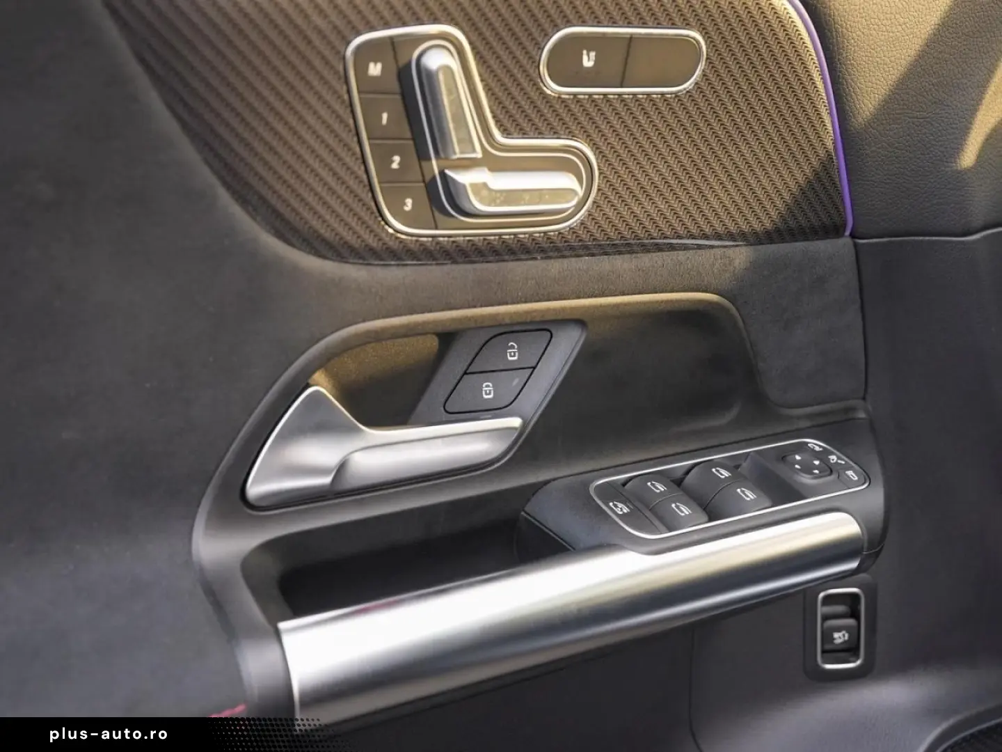 MERCEDES-BENZ GLA 35 AMG 4M