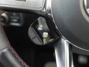 MERCEDES-BENZ GLA 35 AMG 4M