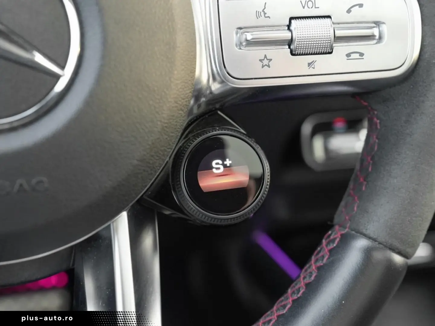 MERCEDES-BENZ GLA 35 AMG 4M