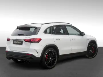 MERCEDES-BENZ AMG GLA