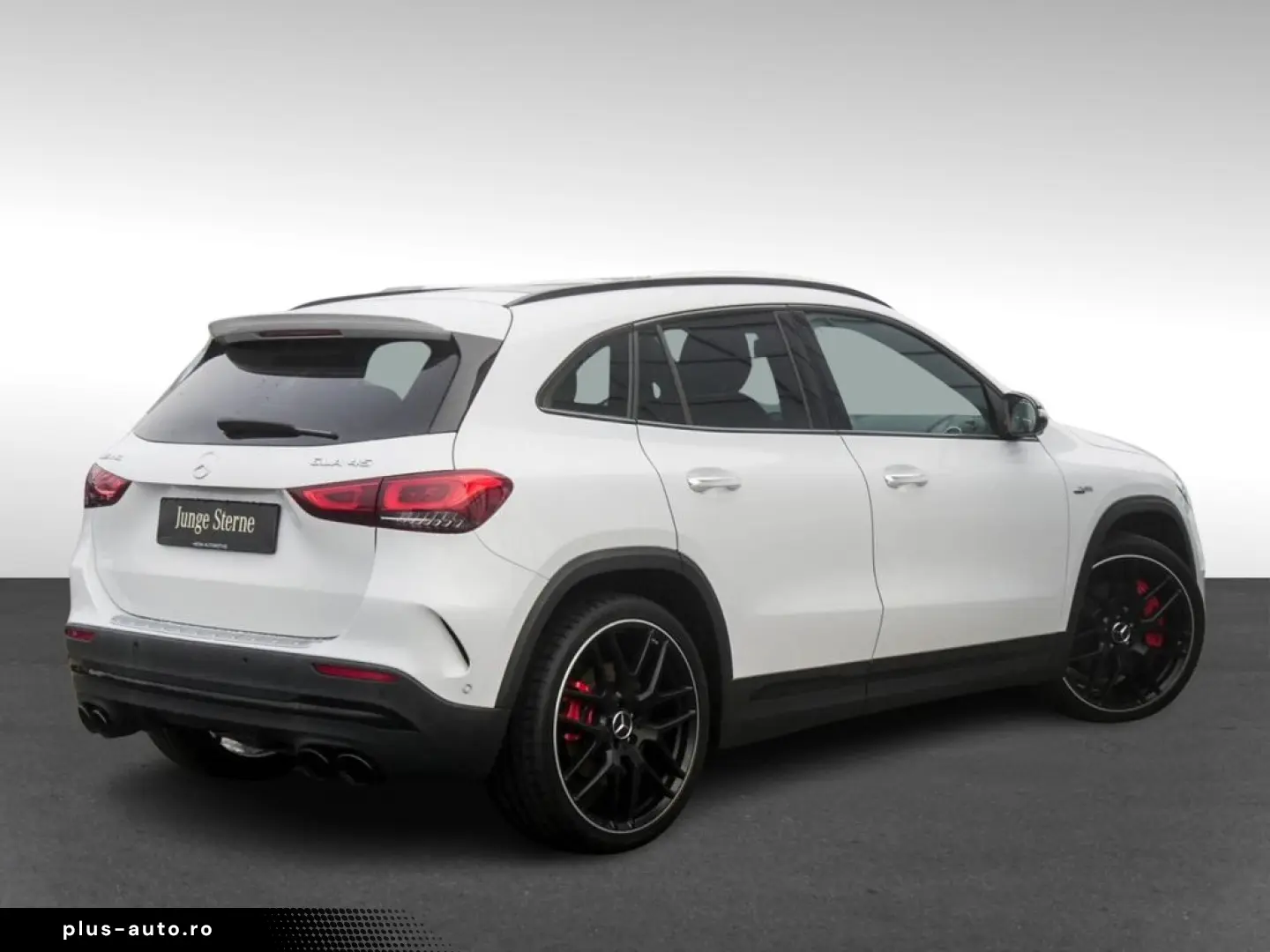 MERCEDES-BENZ AMG GLA