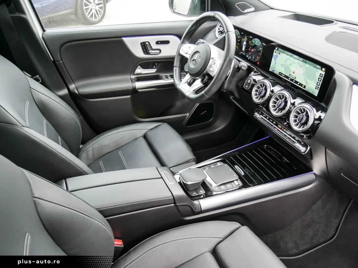 MERCEDES-BENZ AMG GLA