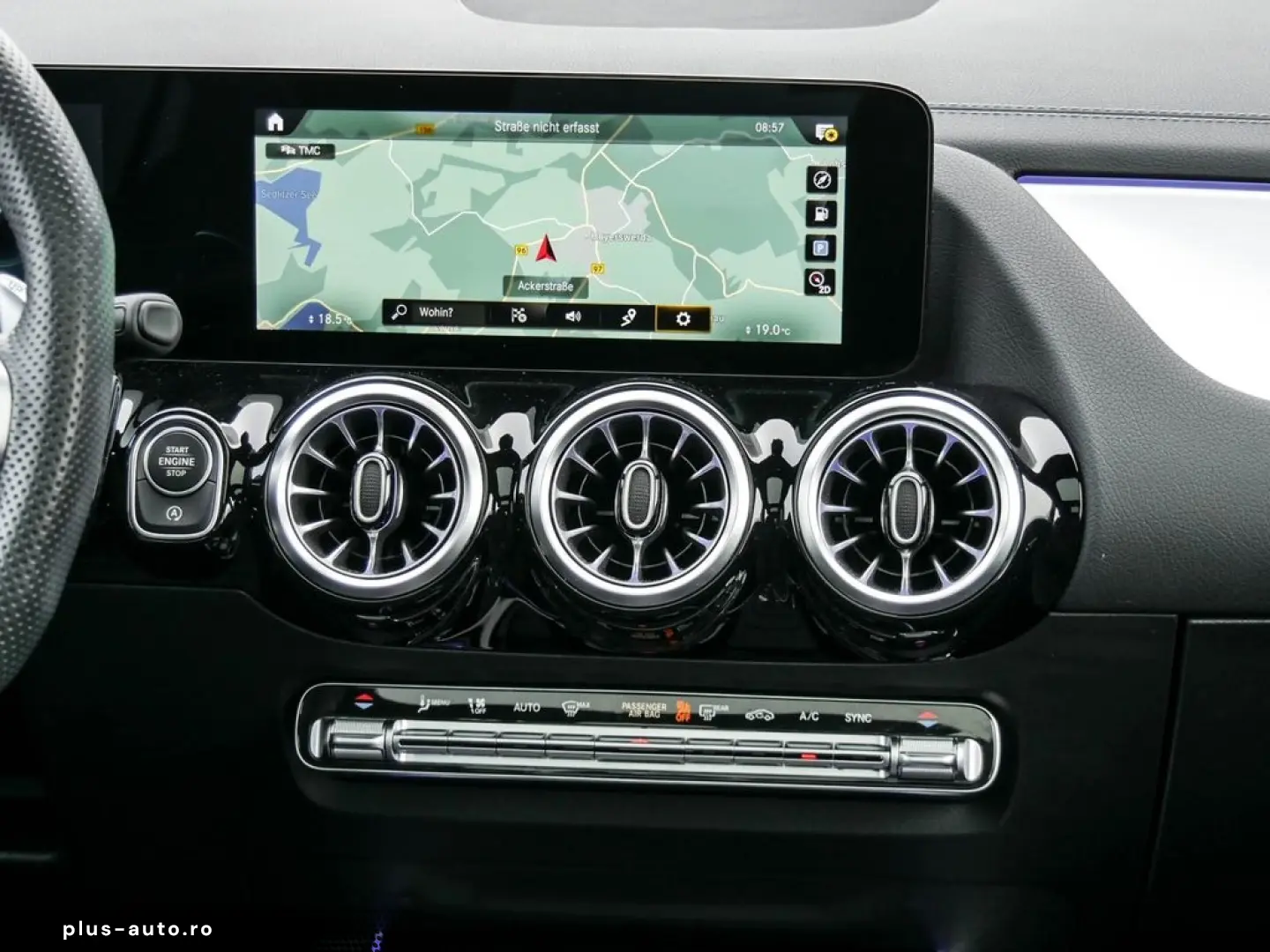 MERCEDES-BENZ AMG GLA