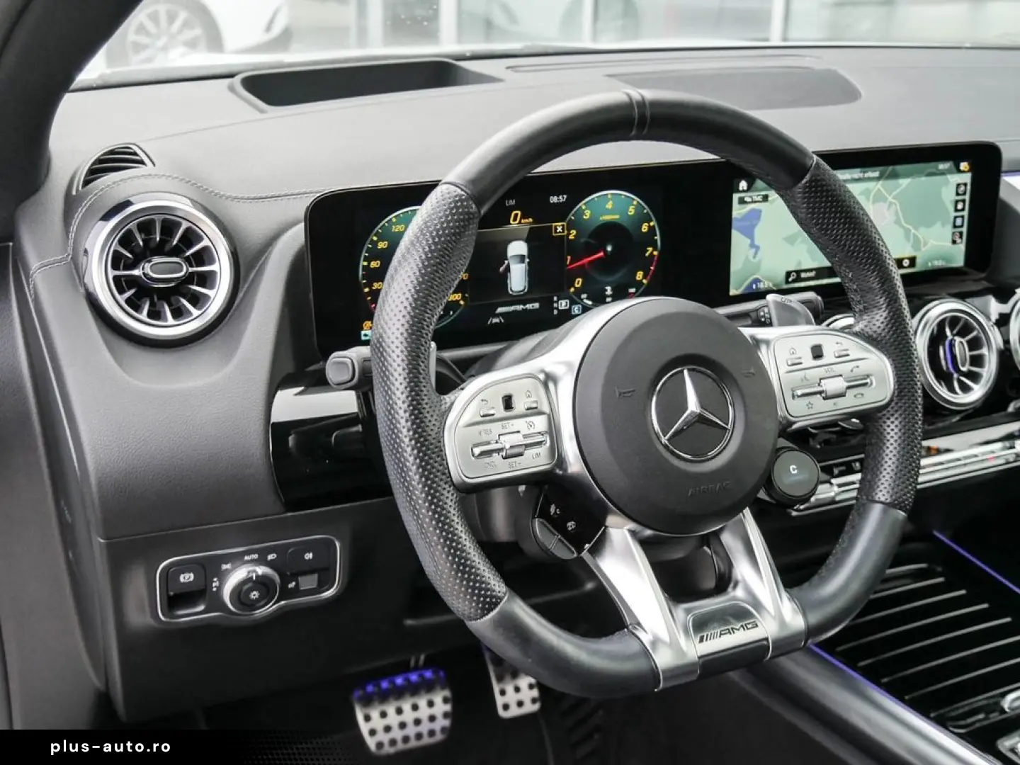 MERCEDES-BENZ AMG GLA