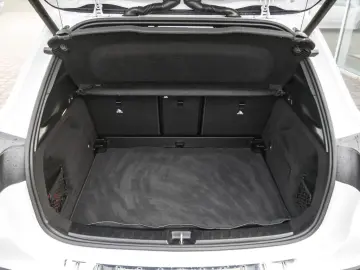 MERCEDES-BENZ AMG GLA