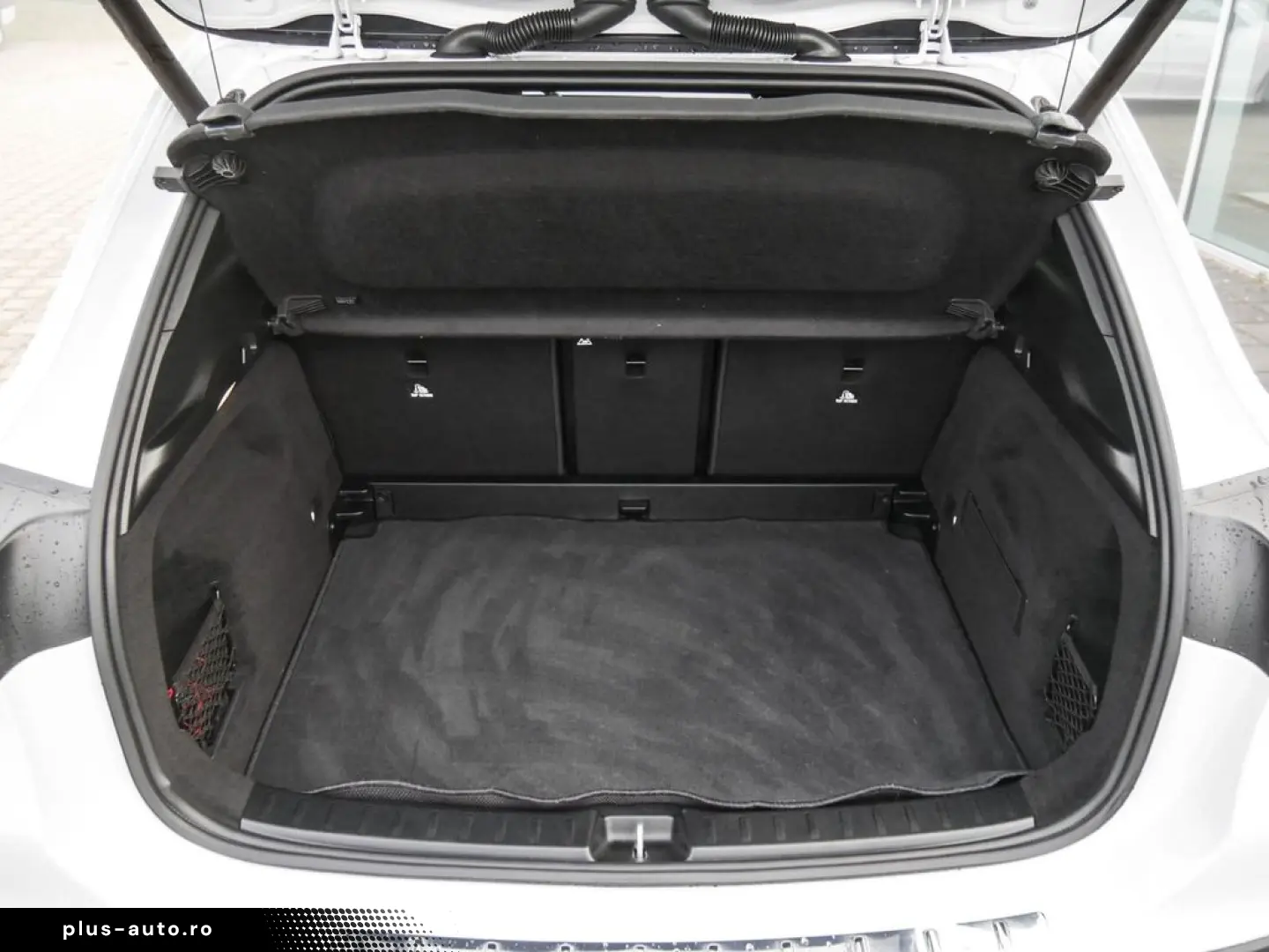 MERCEDES-BENZ AMG GLA