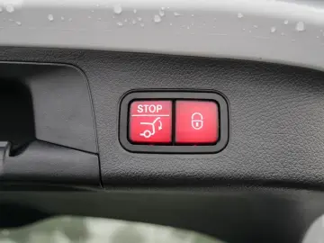 MERCEDES-BENZ AMG GLA