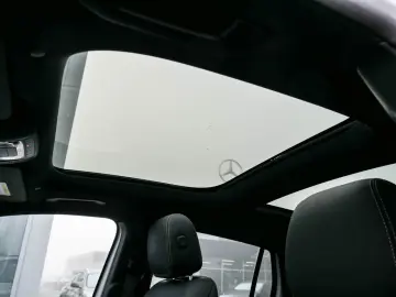 MERCEDES-BENZ AMG GLA