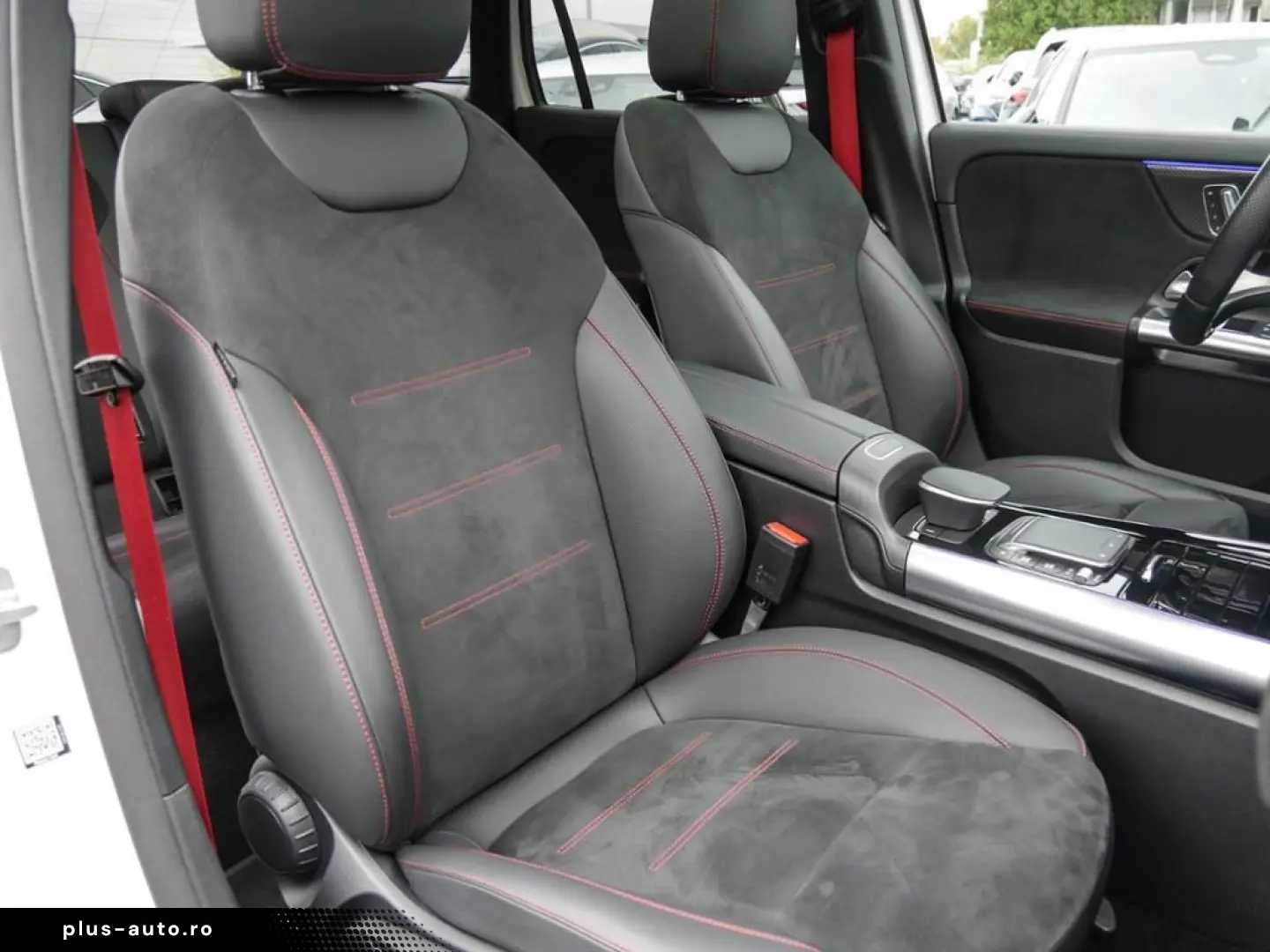 MERCEDES-BENZ GLA 35 AMG 4M