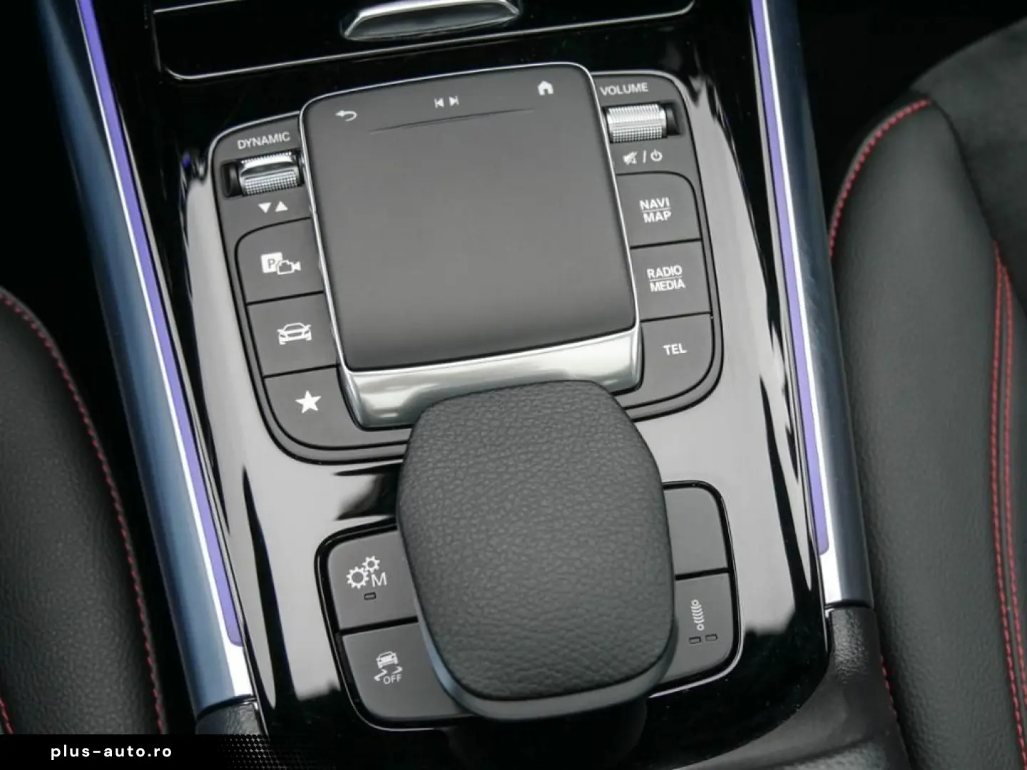 MERCEDES-BENZ GLA 35 AMG 4M