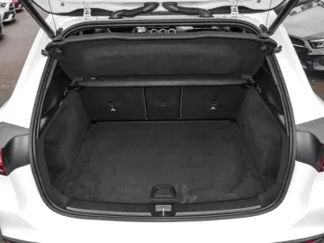 MERCEDES-BENZ GLA 35 AMG 4M