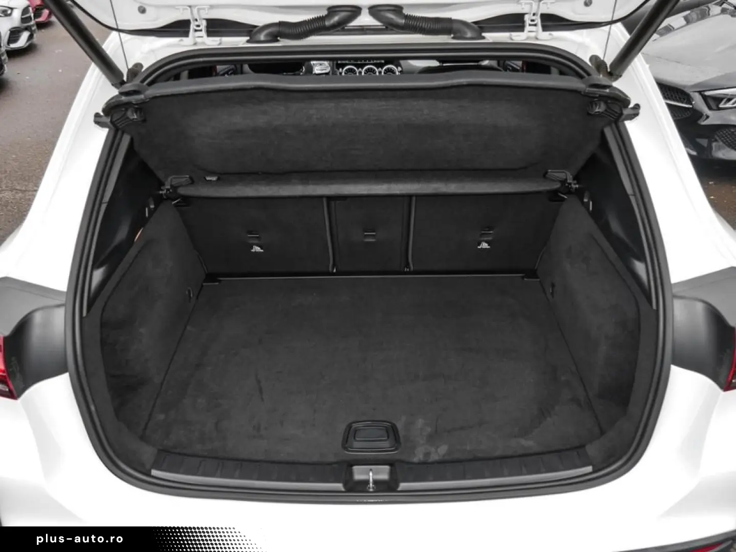 MERCEDES-BENZ GLA 35 AMG 4M