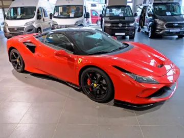 FERRARI F8 Tributo Carbon Camera Lift