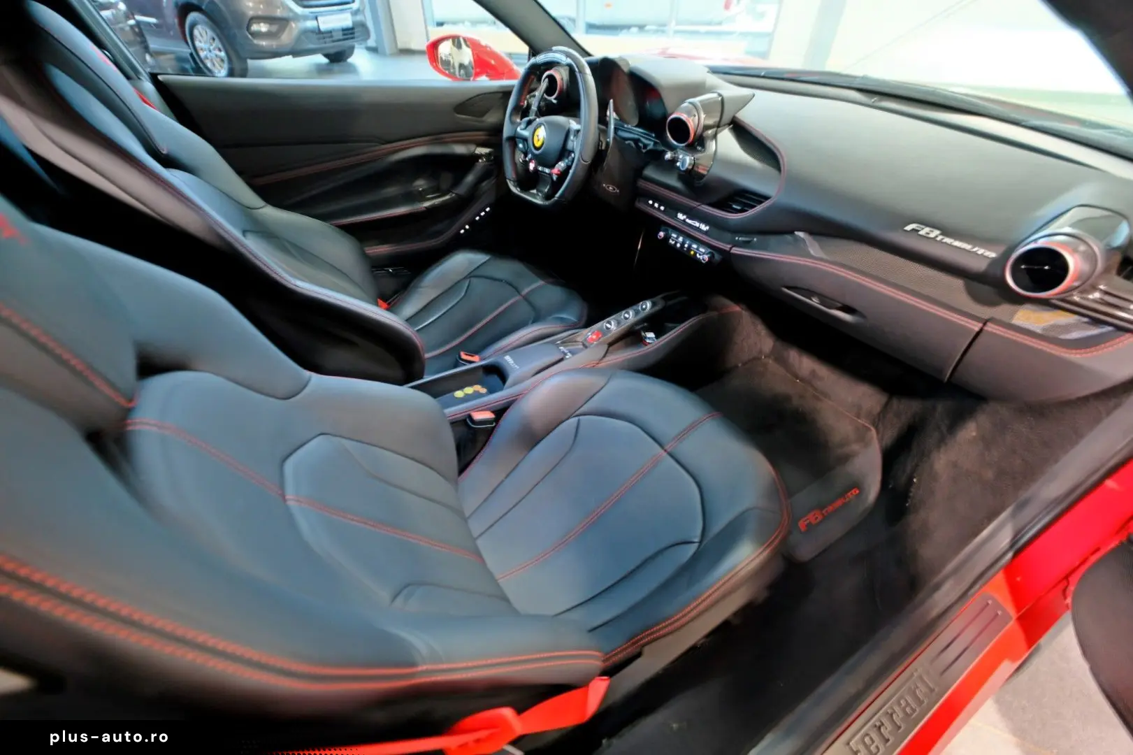 FERRARI F8 Tributo Carbon Camera Lift