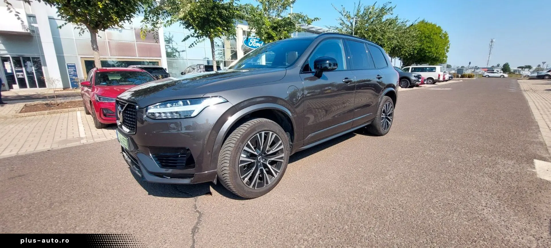 VOLVO XC90 Ultra Dark Recharge Plug-In Hybrid AWD