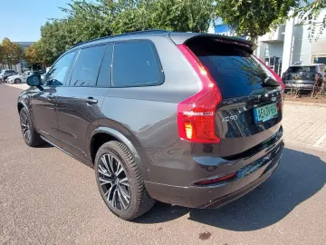 VOLVO XC90 Ultra Dark Recharge Plug-In Hybrid AWD