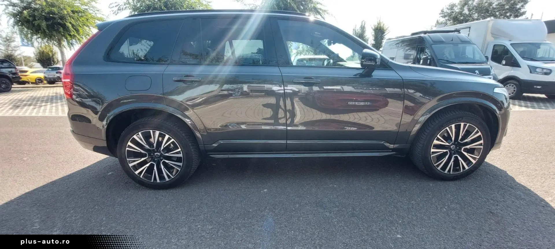 VOLVO XC90 Ultra Dark Recharge Plug-In Hybrid AWD