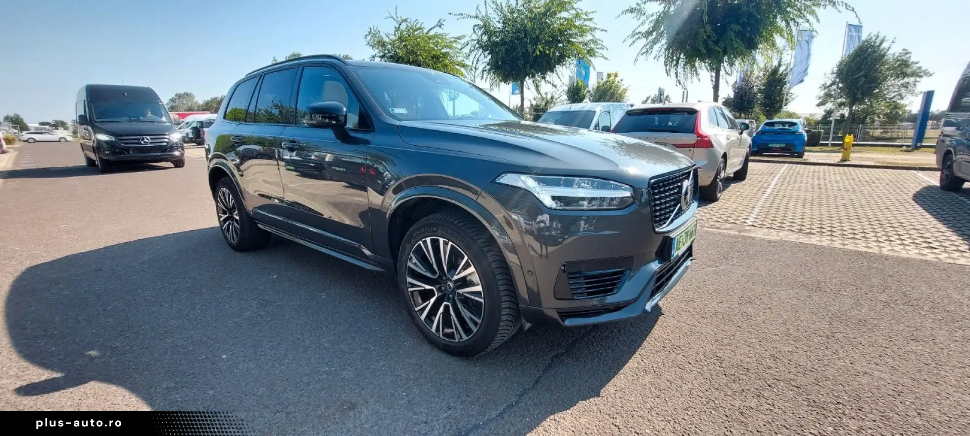 VOLVO XC90 Ultra Dark Recharge Plug-In Hybrid AWD