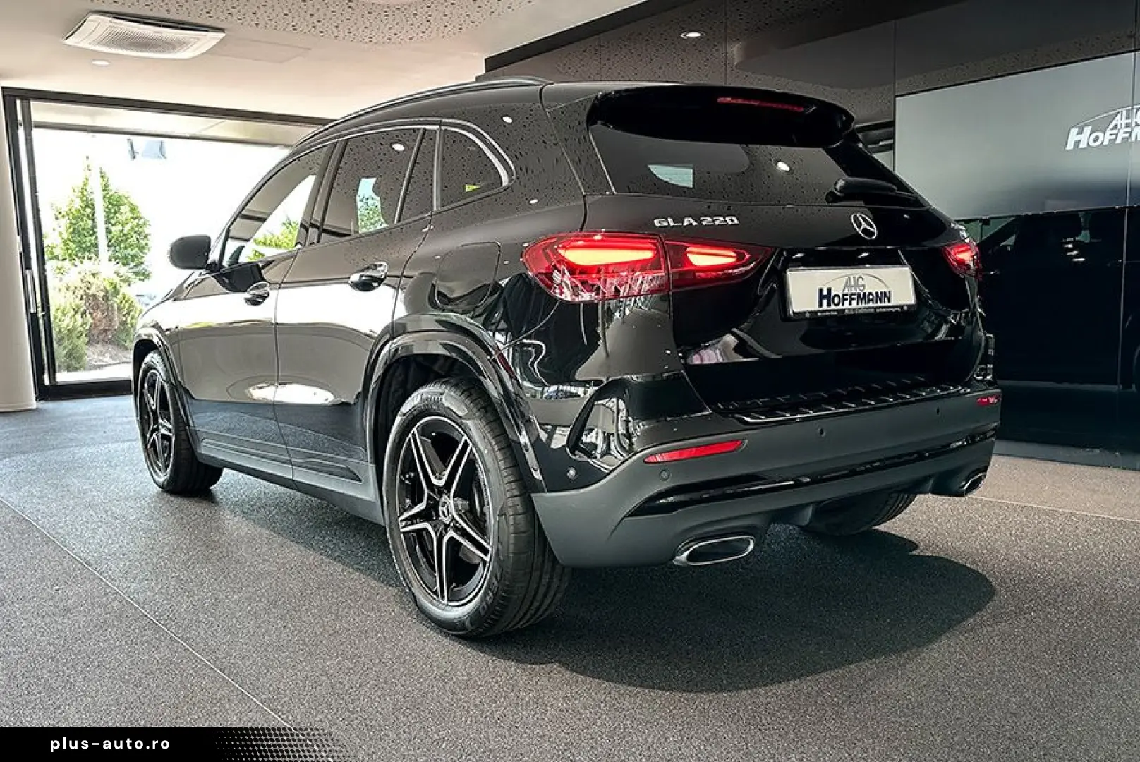 MERCEDES-BENZ GLA 220 4M AMG