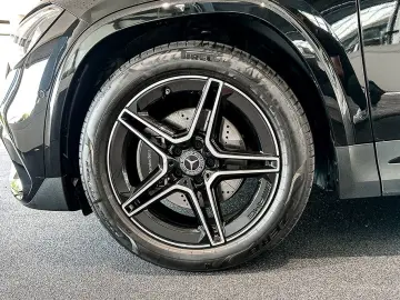 MERCEDES-BENZ GLA 220 4M AMG