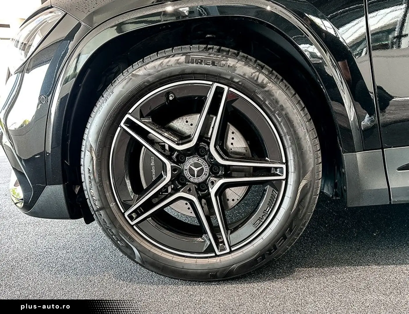 MERCEDES-BENZ GLA 220 4M AMG