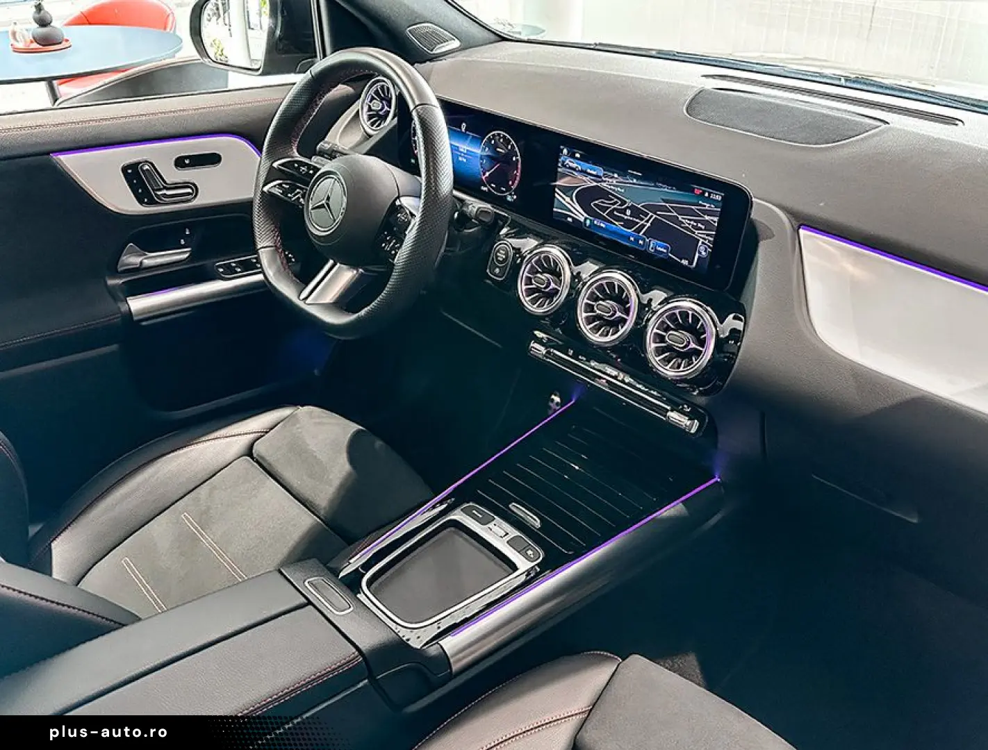 MERCEDES-BENZ GLA 220 4M AMG