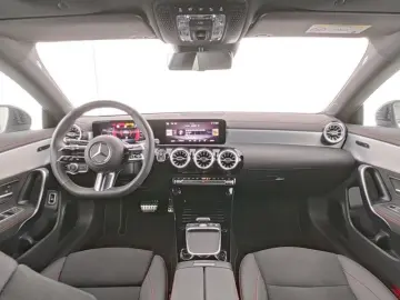 MERCEDES-BENZ CLA 200 AMG Pano Distro 360  Totwink N&hellip;