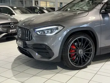 MERCEDES-BENZ GLA 35 4M