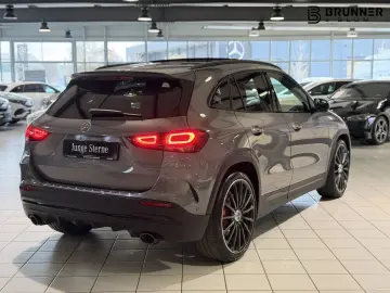 MERCEDES-BENZ GLA 35 4M