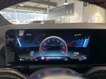 MERCEDES-BENZ GLA 35 4M