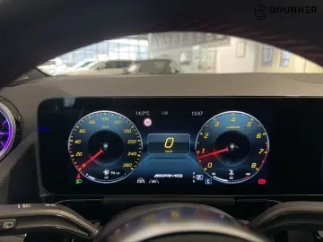 MERCEDES-BENZ GLA 35 4M