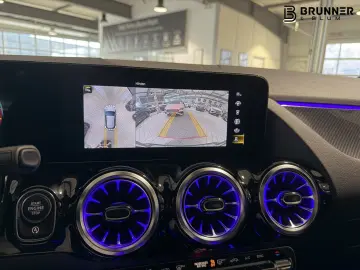 MERCEDES-BENZ GLA 35 4M