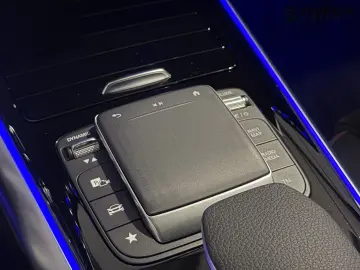 MERCEDES-BENZ GLA 35 4M