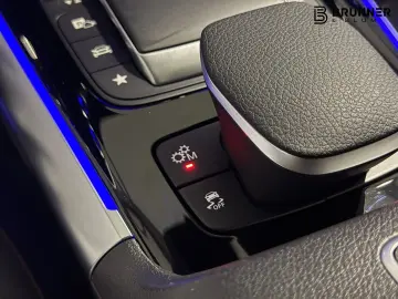 MERCEDES-BENZ GLA 35 4M