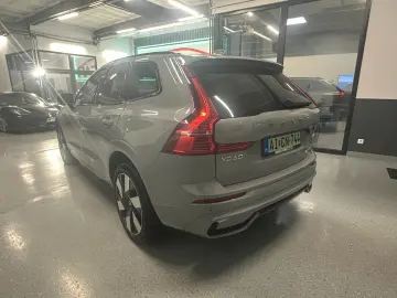 VOLVO XC 60 Ultra Dark Recharge Plug-In Hybrid AWD