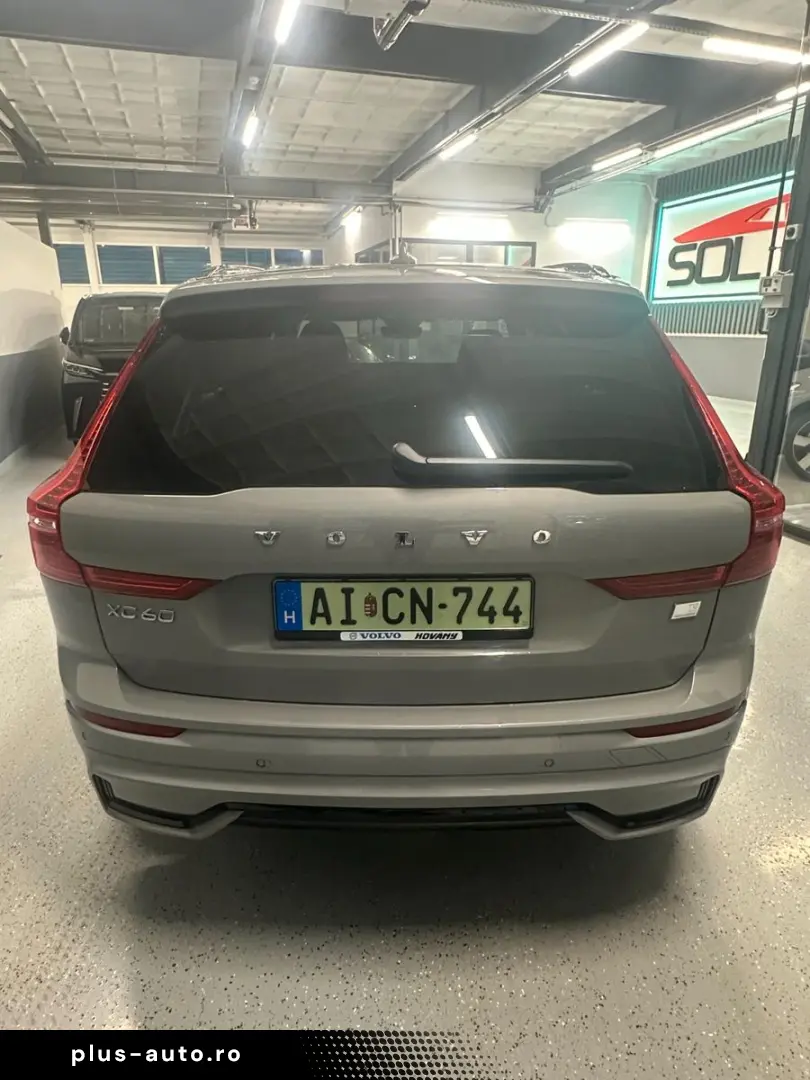 VOLVO XC 60 Ultra Dark Recharge Plug-In Hybrid AWD