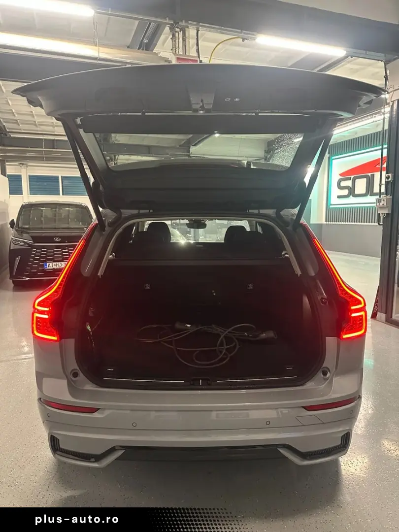 VOLVO XC 60 Ultra Dark Recharge Plug-In Hybrid AWD