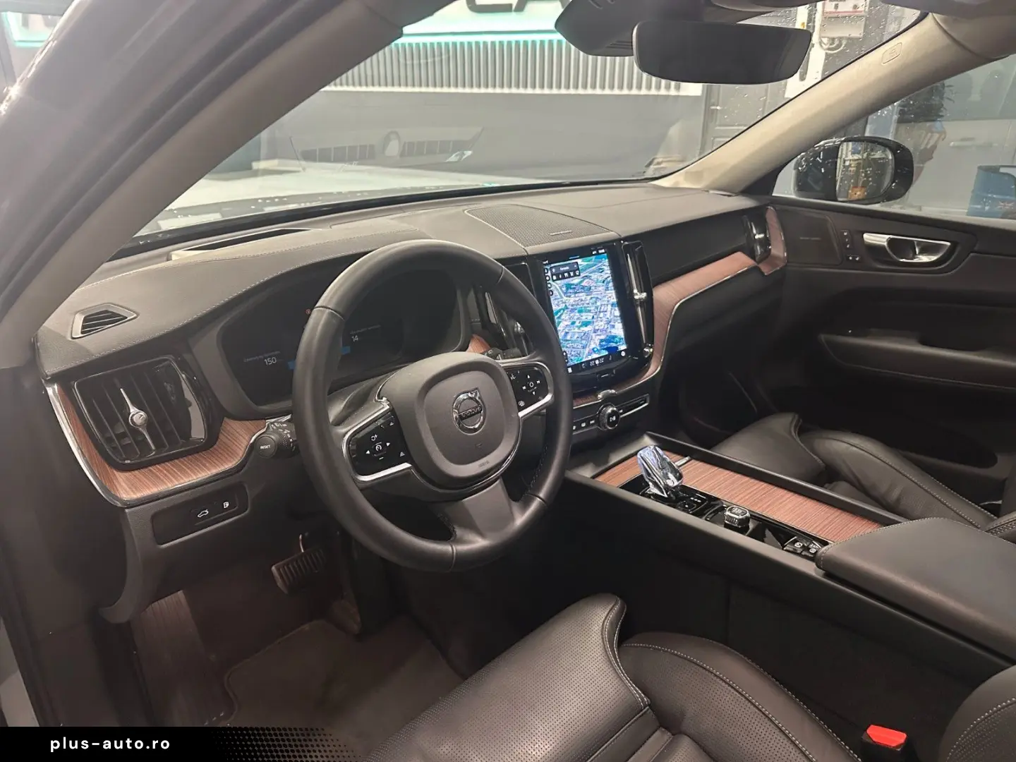 VOLVO XC 60 Ultra Dark Recharge Plug-In Hybrid AWD