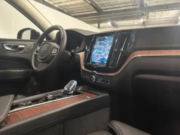 VOLVO XC 60 Ultra Dark Recharge Plug-In Hybrid AWD