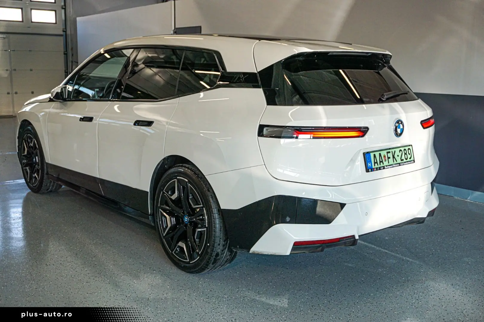 BMW IX 40 xDrive Sport PANO H K