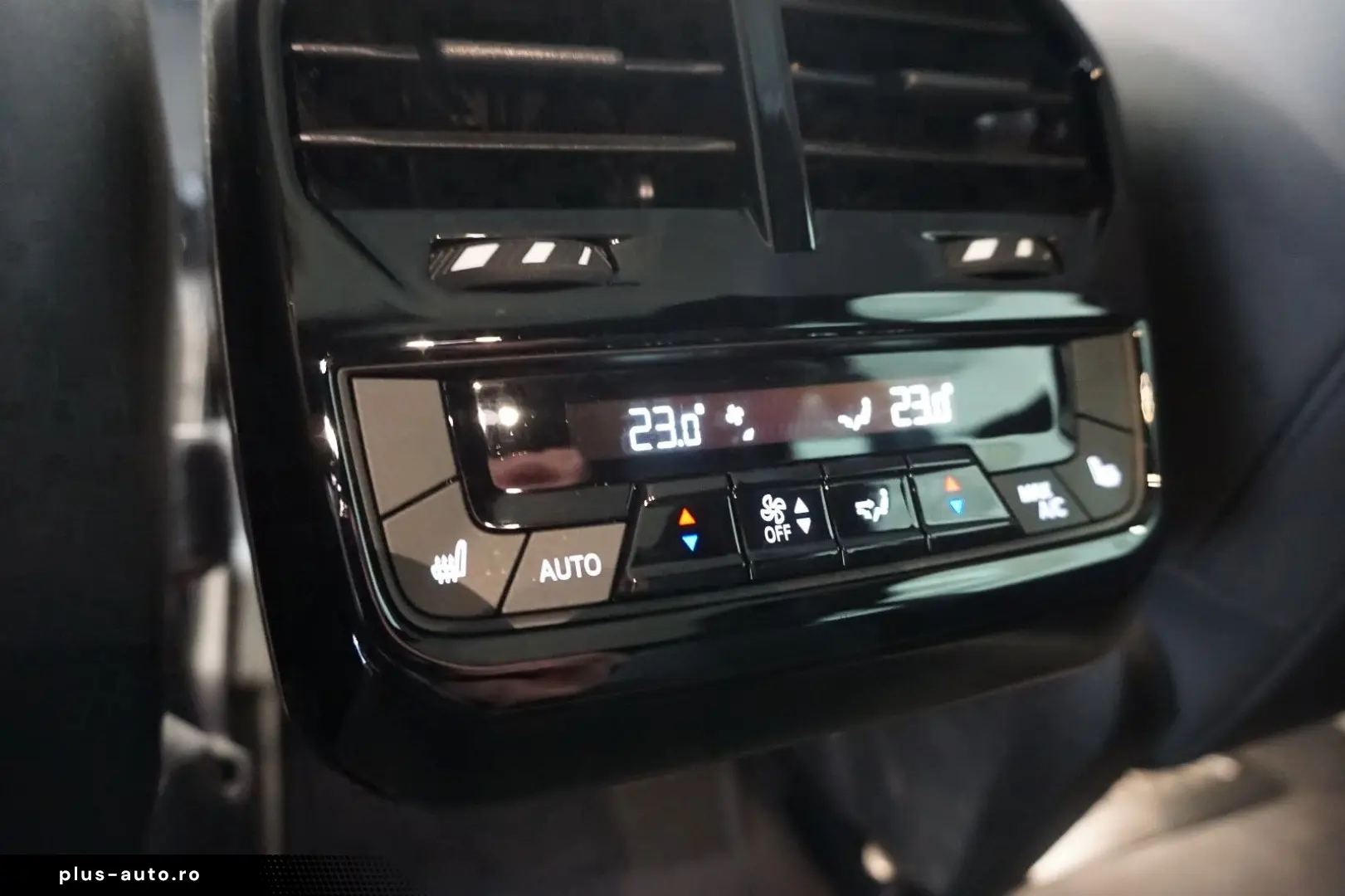 BMW IX 40 xDrive Sport PANO H K