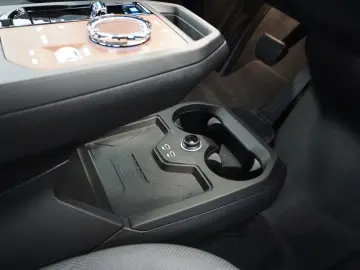 BMW IX 40 xDrive Sport PANO H K