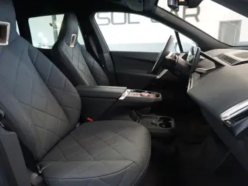 BMW IX 40 xDrive Sport PANO H K